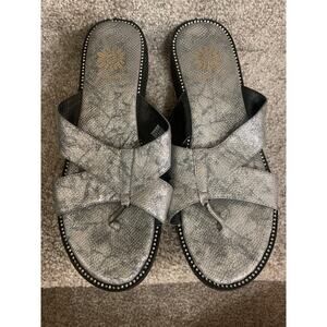 NWOT Yellow Box Silver Burke Wedge Thong Rhinestone Sandal, 9.5